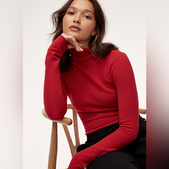 Aritzia Wilfred darling sweater - Picture 1 of 3